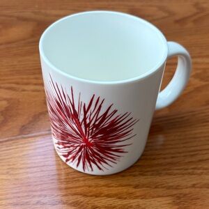 Starbucks 2014 Christmas Holiday Starburst White Ceramic Coffee Mug 12 OZ